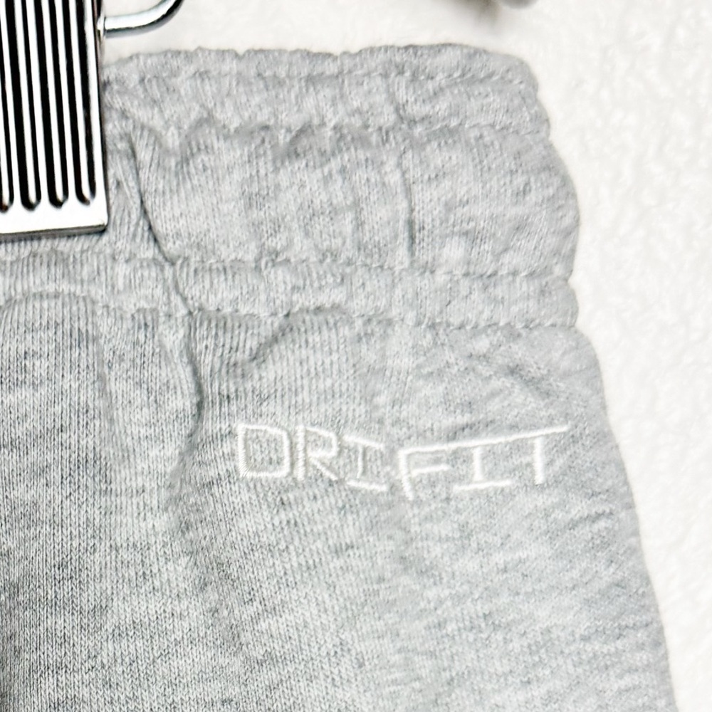 Nike Dri-FIT Standard Issue Joggers Pants Gray Mens Size XL - Picture 10 of 16